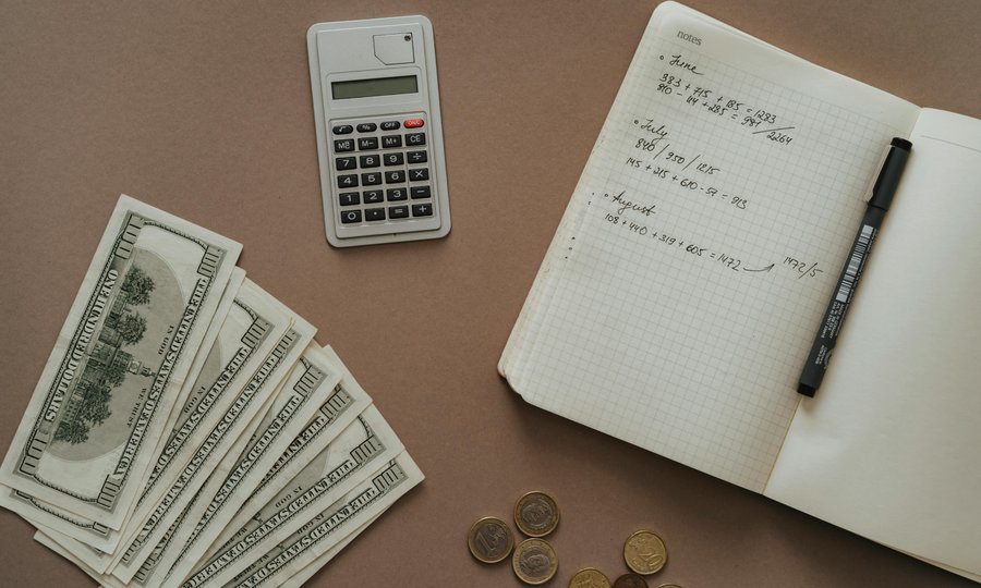 Calculadora e contas - dívida e cheque especial