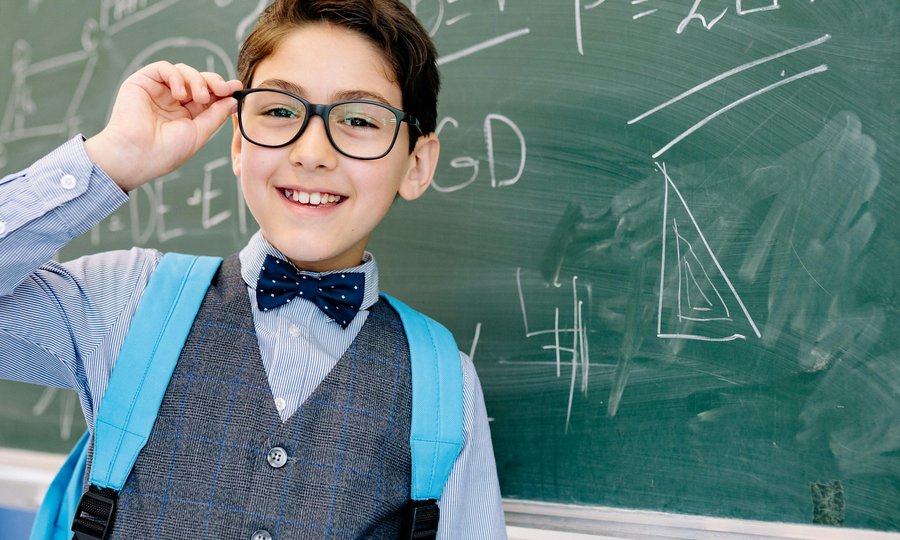 Estudantes - Pé-de-Meia ensino médio