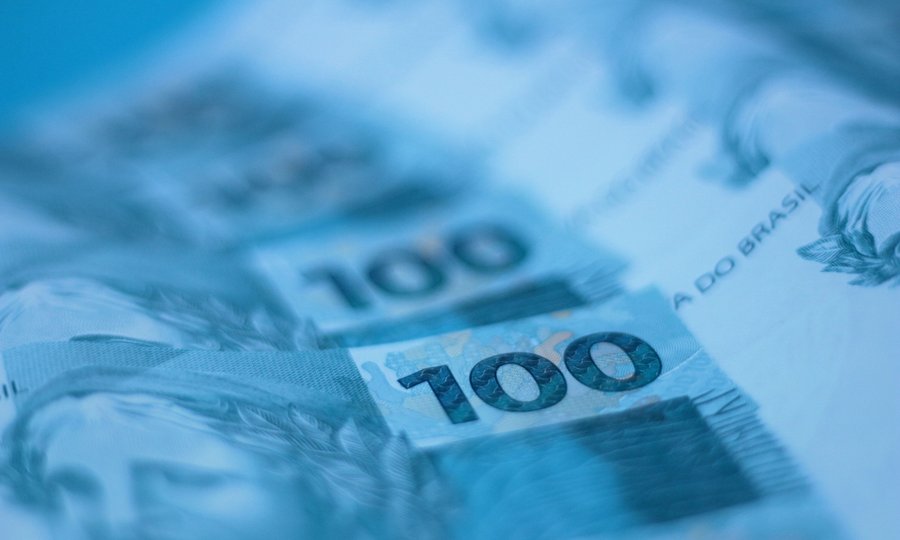 Copom julho de 2026: notas de real refletindo a decisão da Selic
