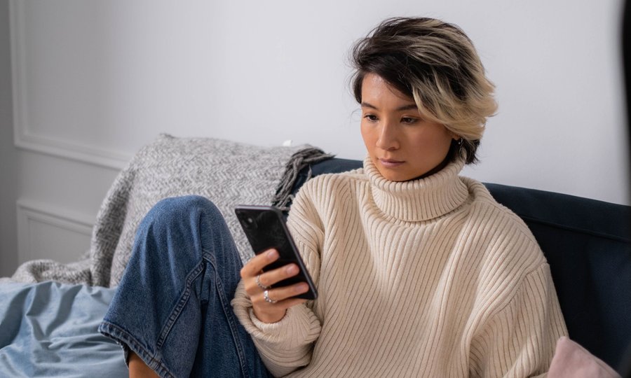 responder pesquisa remunerada pelo celular em casa